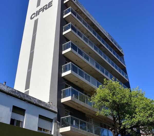 Departamento de 2 ambientes con balcón interno con renta vigente! 2