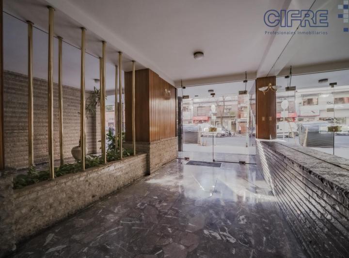 Departamento 4 ambientes con balcón y cochera fija cubierta 1