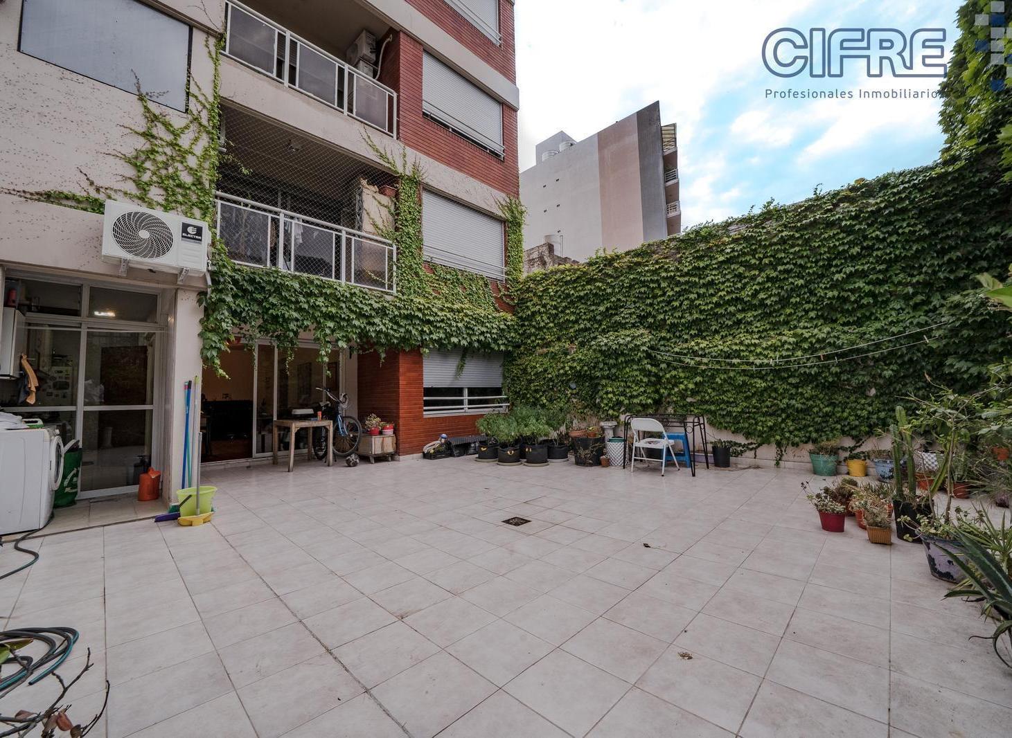 Departamento de 2 ambientes con gran patio y amenities  en Parque Chas