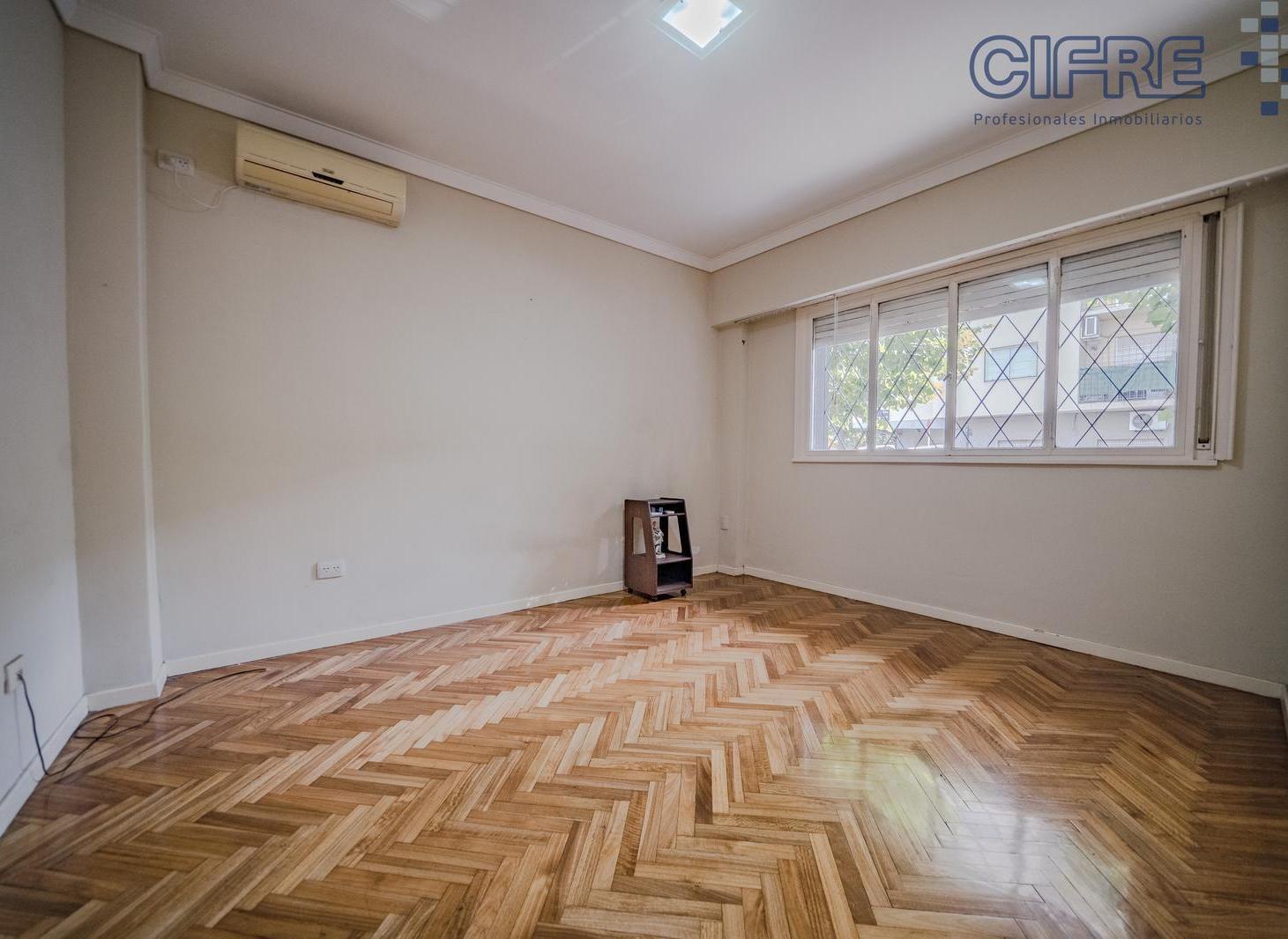 Foto de Departamento en PB de 2 ambientes con patio Muy Buen estado, en Villa, imagen 3