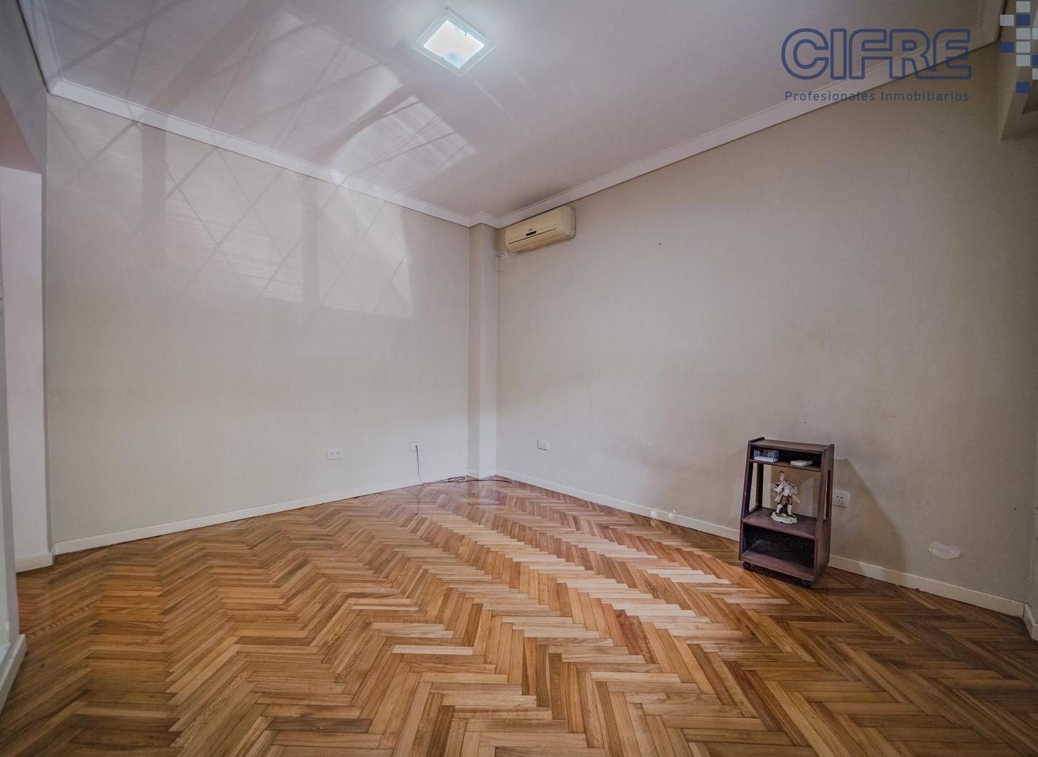 Foto de Departamento en PB de 2 ambientes con patio Muy Buen estado, en Villa, imagen 4