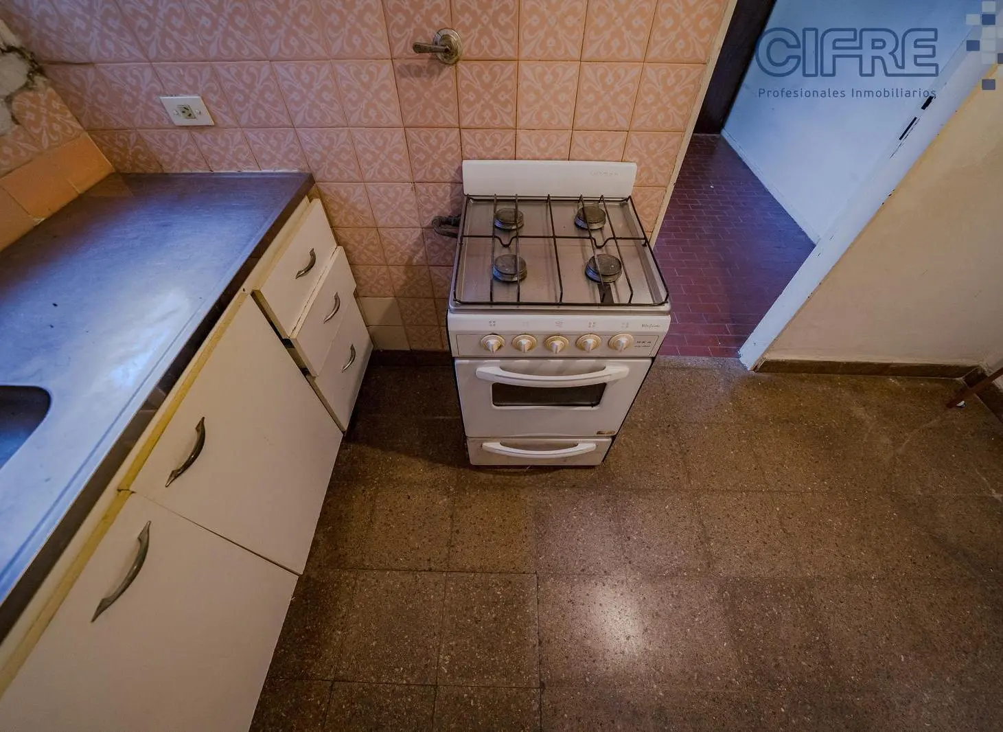 Departamento de 2 ambientes con patio y cocina separada en Saavedra 5