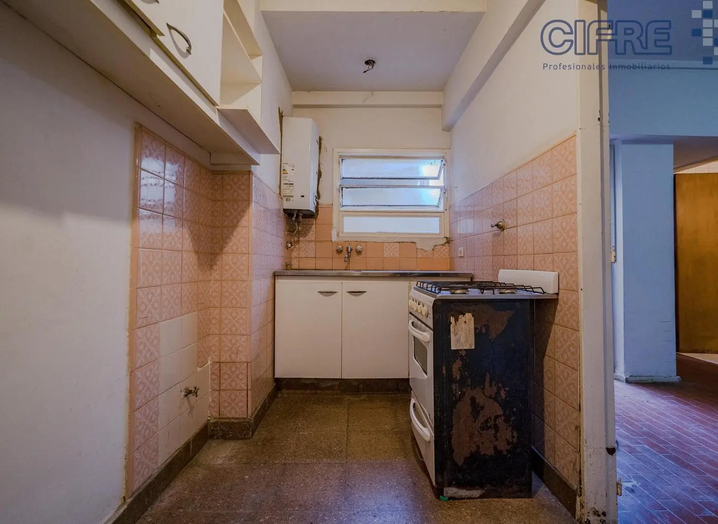 Departamento de 2 ambientes con patio y cocina separada en Saavedra 4