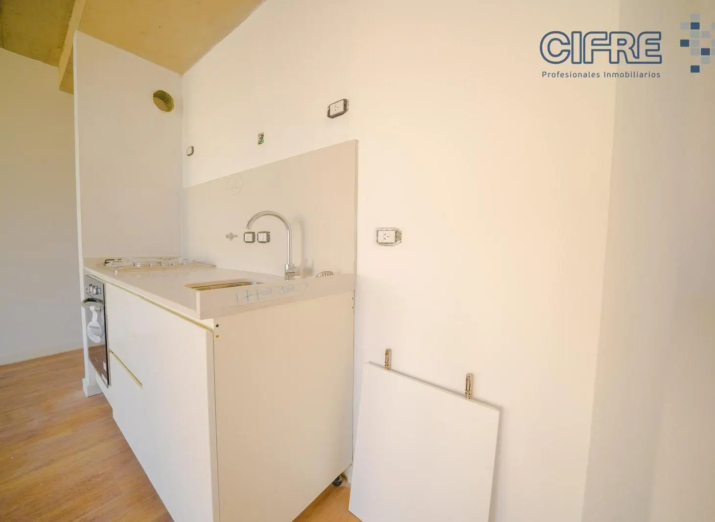 APTO CRÉDITO A ESTRENAR Departamento 2 ambientes Patio Balcón aterrazado Amenities. 3