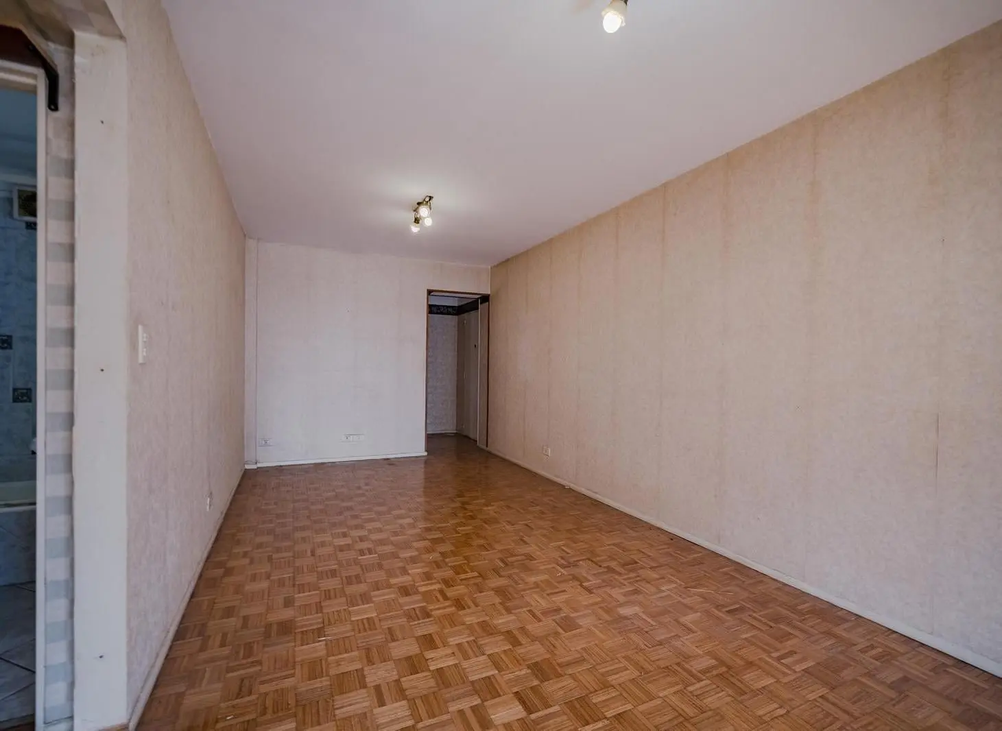 Departamento de 3 ambientes con dependencia en Caballito 4