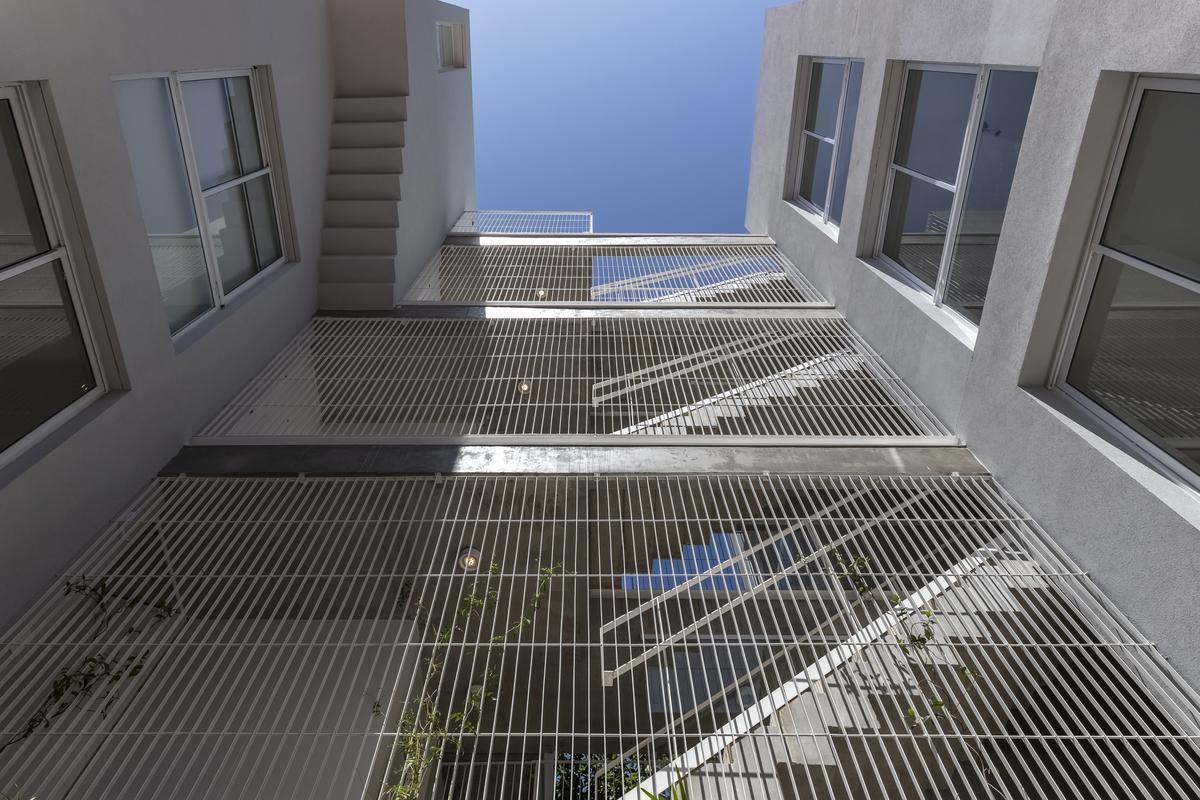 Foto de Departamento 2 ambientes con balcón aterrazado. Excelente estado. APTO, imagen 3
