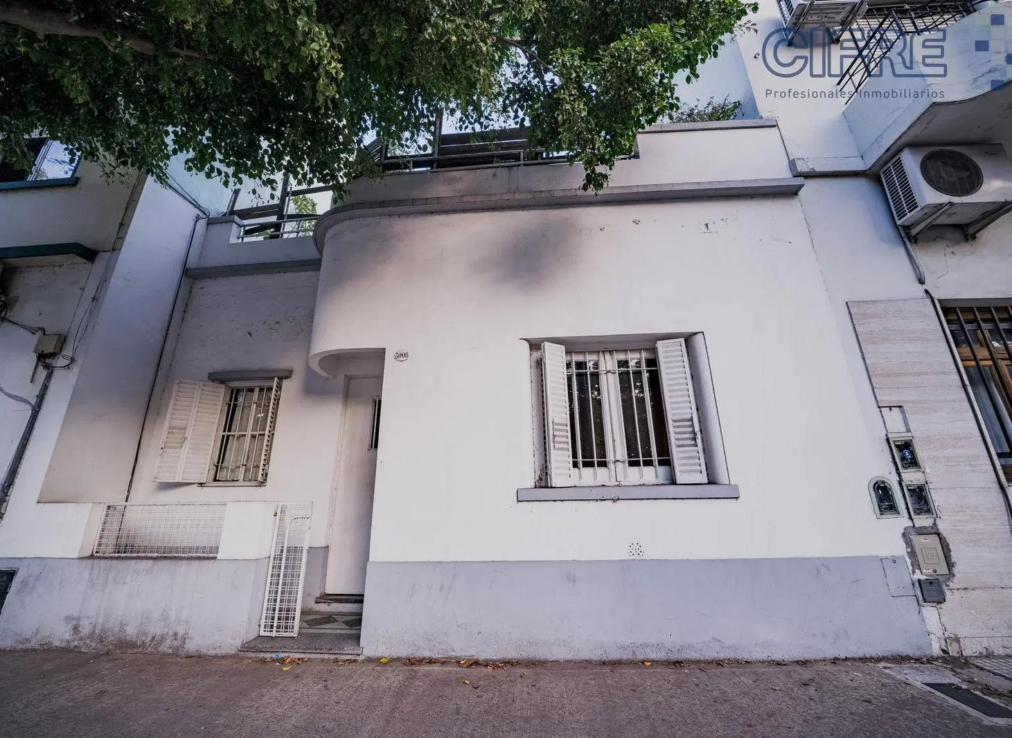 Casa en Villa del Parque 4 ambientes con patio y terraza en lote propio 2