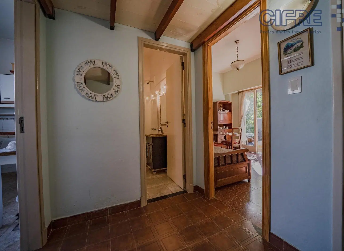 PH en 2do piso por escalera de 2 ambientes con balcón en Villa Pueyrredon. Terraza de uso común 5