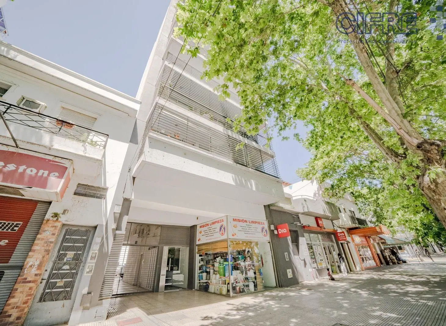 Departamento 2 ambientes cochera fija y descubierta. Balcón aterrazado, vista panorámica! 5
