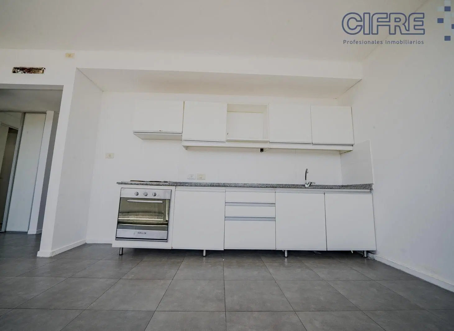 Departamento 2 ambientes cochera fija y descubierta. Balcón aterrazado, vista panorámica! 2