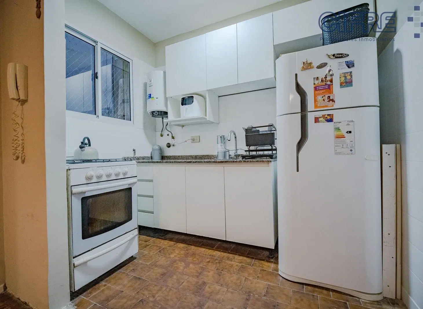 Departamento en Almagro 2 ambientes con balcón Living/Comedor con cocina integrada 2