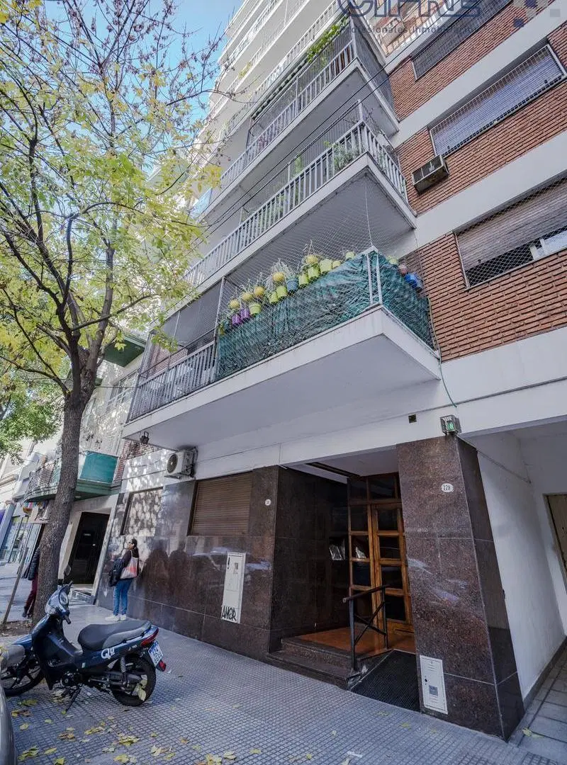 Departamento en Almagro 2 ambientes con balcón Living/Comedor con cocina integrada 4