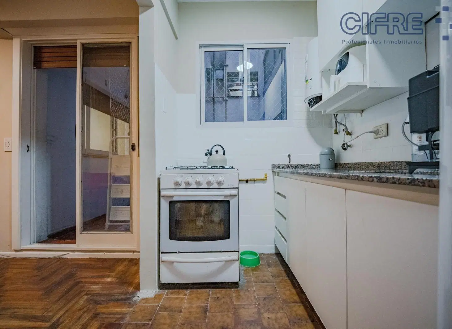 Departamento en Almagro 2 ambientes con balcón Living/Comedor con cocina integrada 5