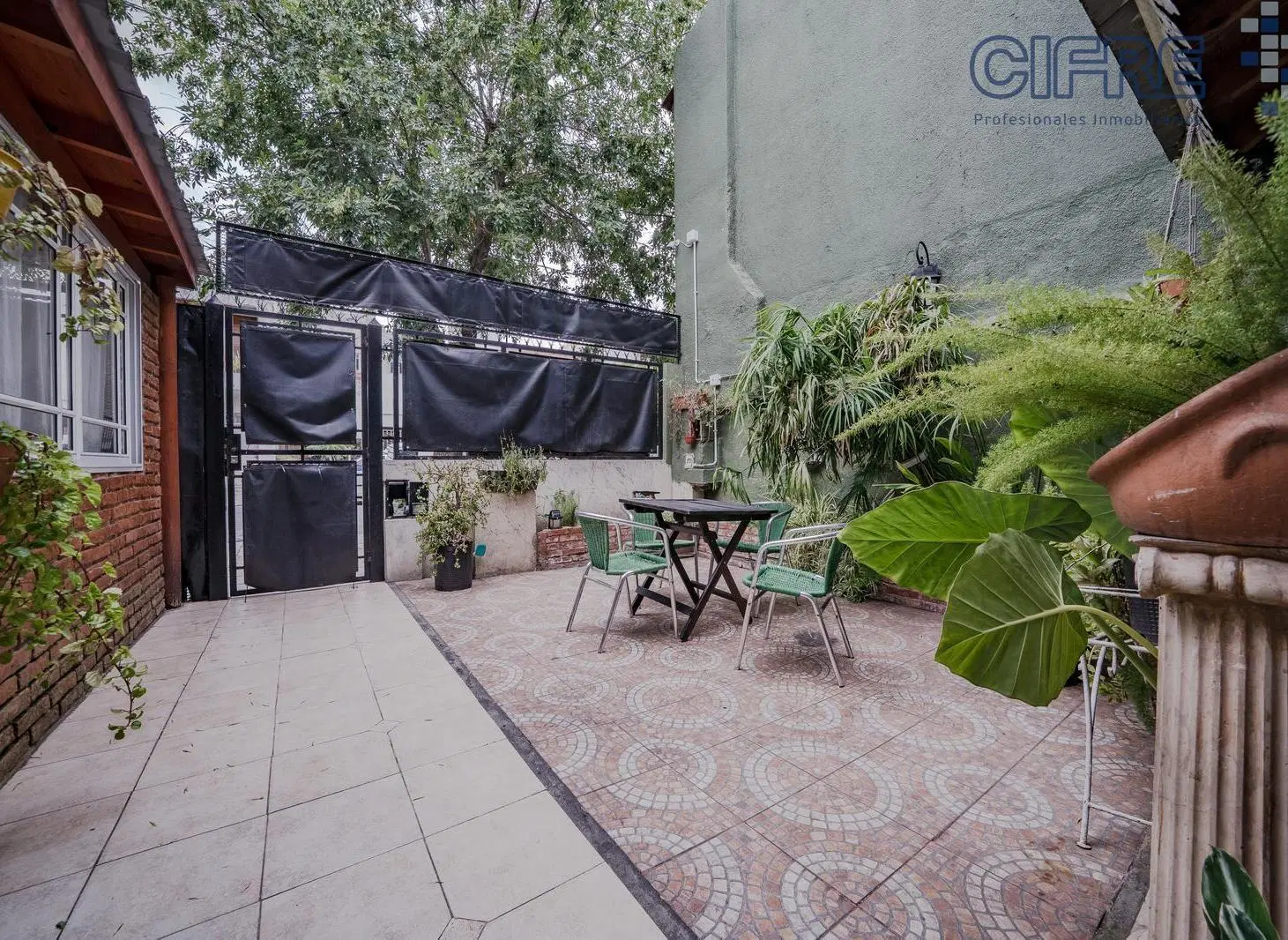 PH de 5 ambientes al frente con cochera, 2 baños y patio Villa Pueyrredon 3