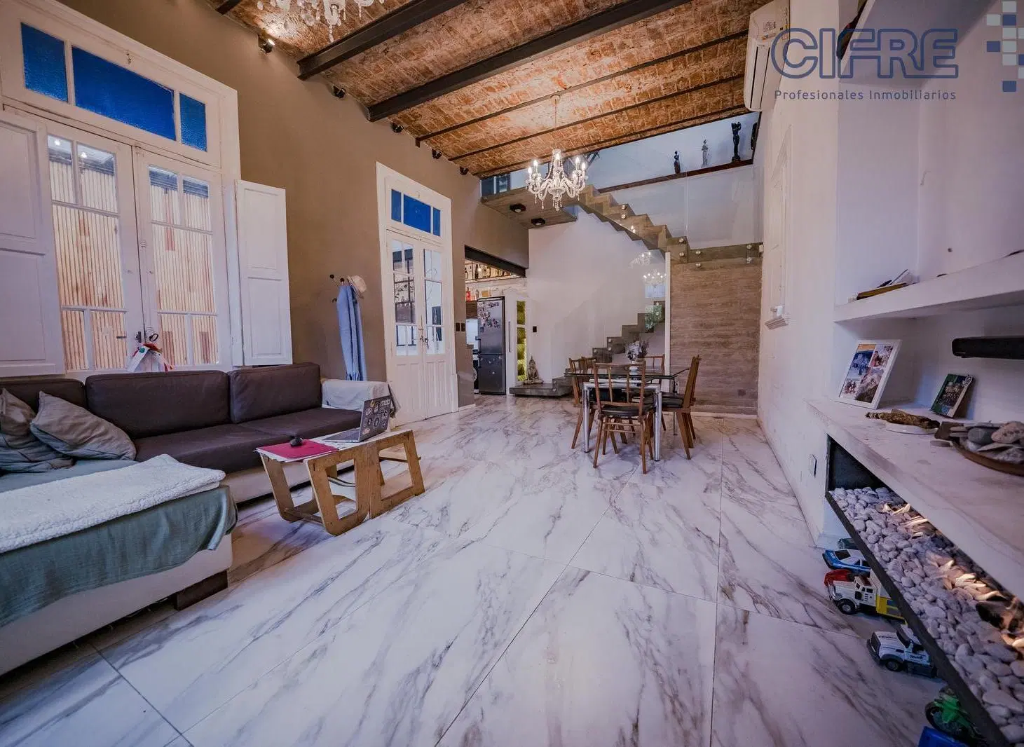 Espectacular Casa de 3 ambientes en 3 plantas con garaje, quincho y parrilla en Villa Pueyrredón 5