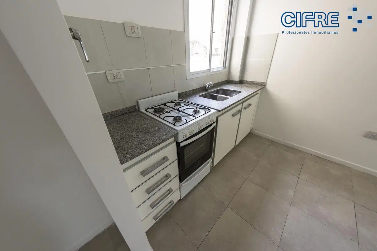 Departamentoen alquiler 1 ambiente con balcon al frente 4