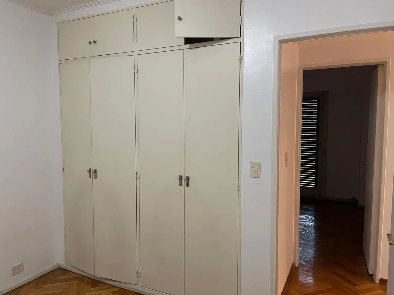 Departamento de 3 ambientes con balcón y cochera 3