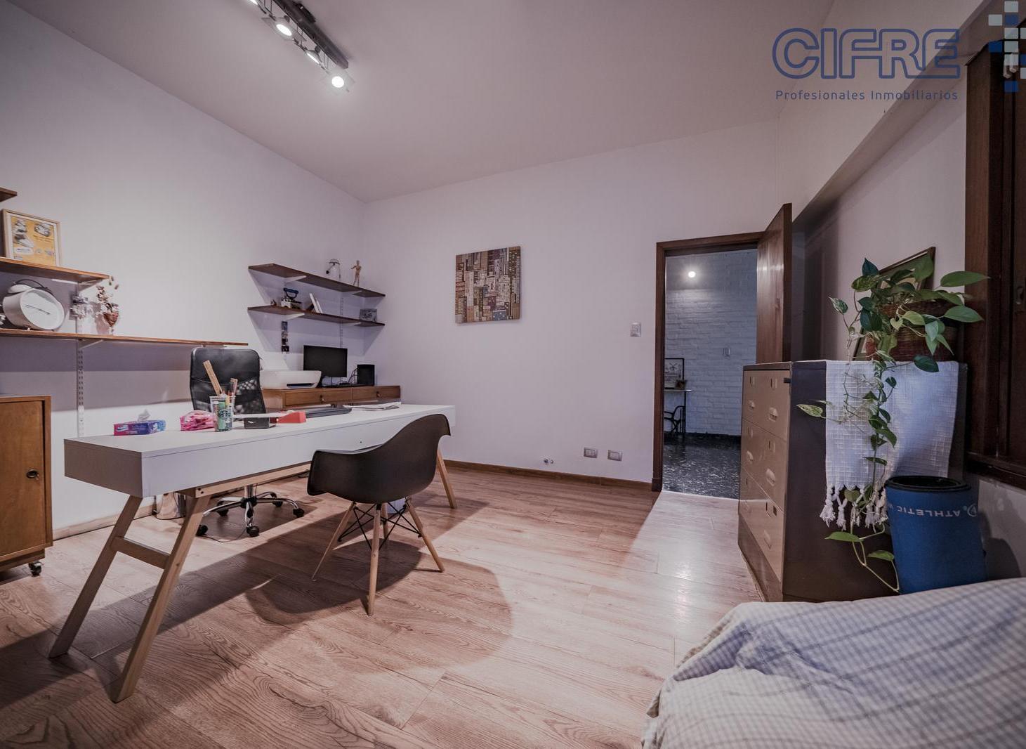 Foto de Casa (8,70x54) 6 ambientes 2 plantas 2 cocheras jardín y pileta en, imagen 4