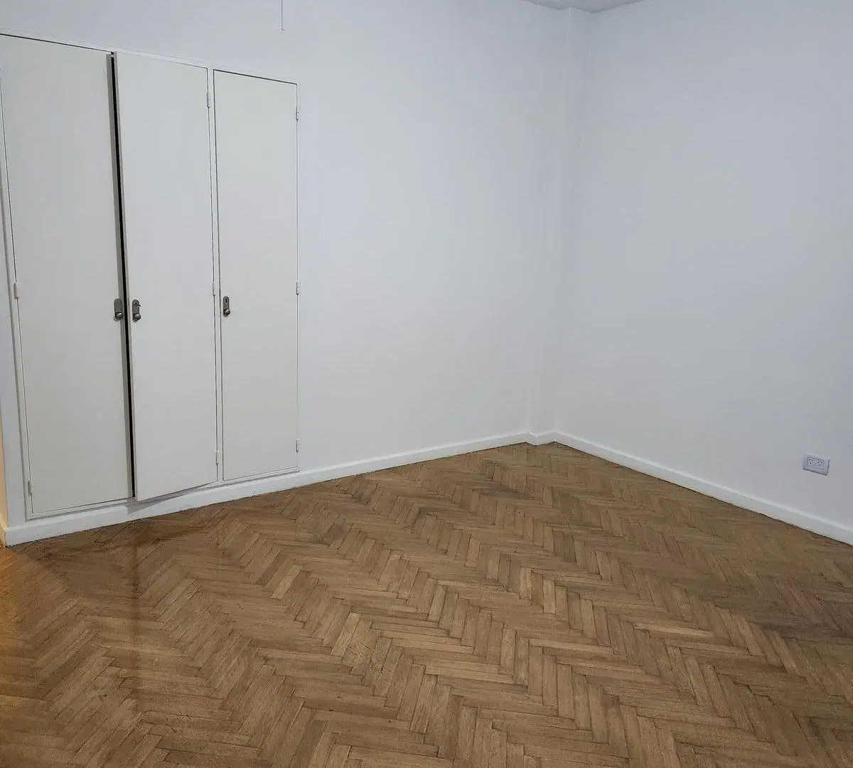 Departamento de 2 ambientes, 1er piso por escalera Lavadero independiente. 2