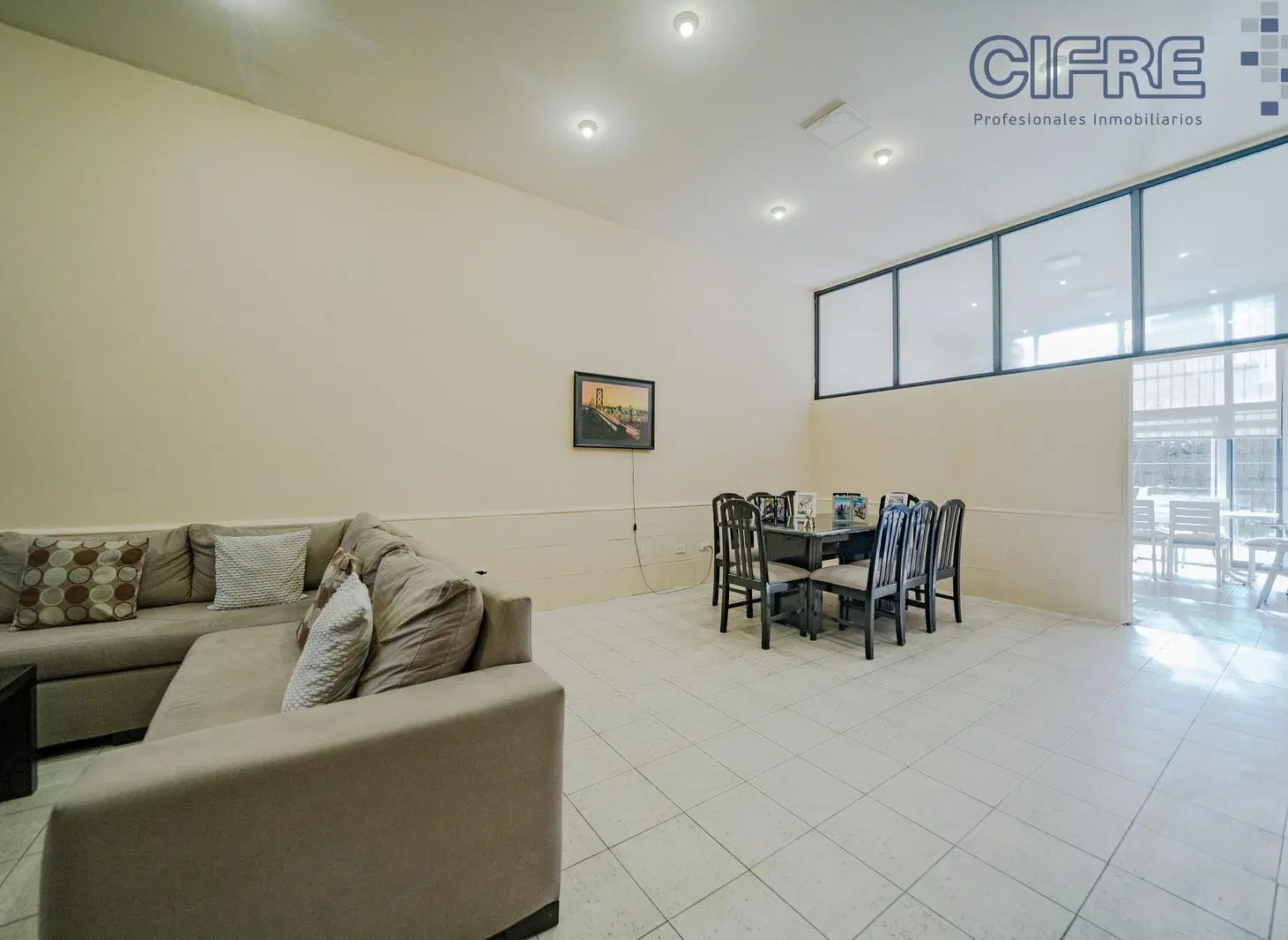 Casa en 2 plantas 4 dormitorios   2 cocheras Jardín con parrilla Villa Devoto 4