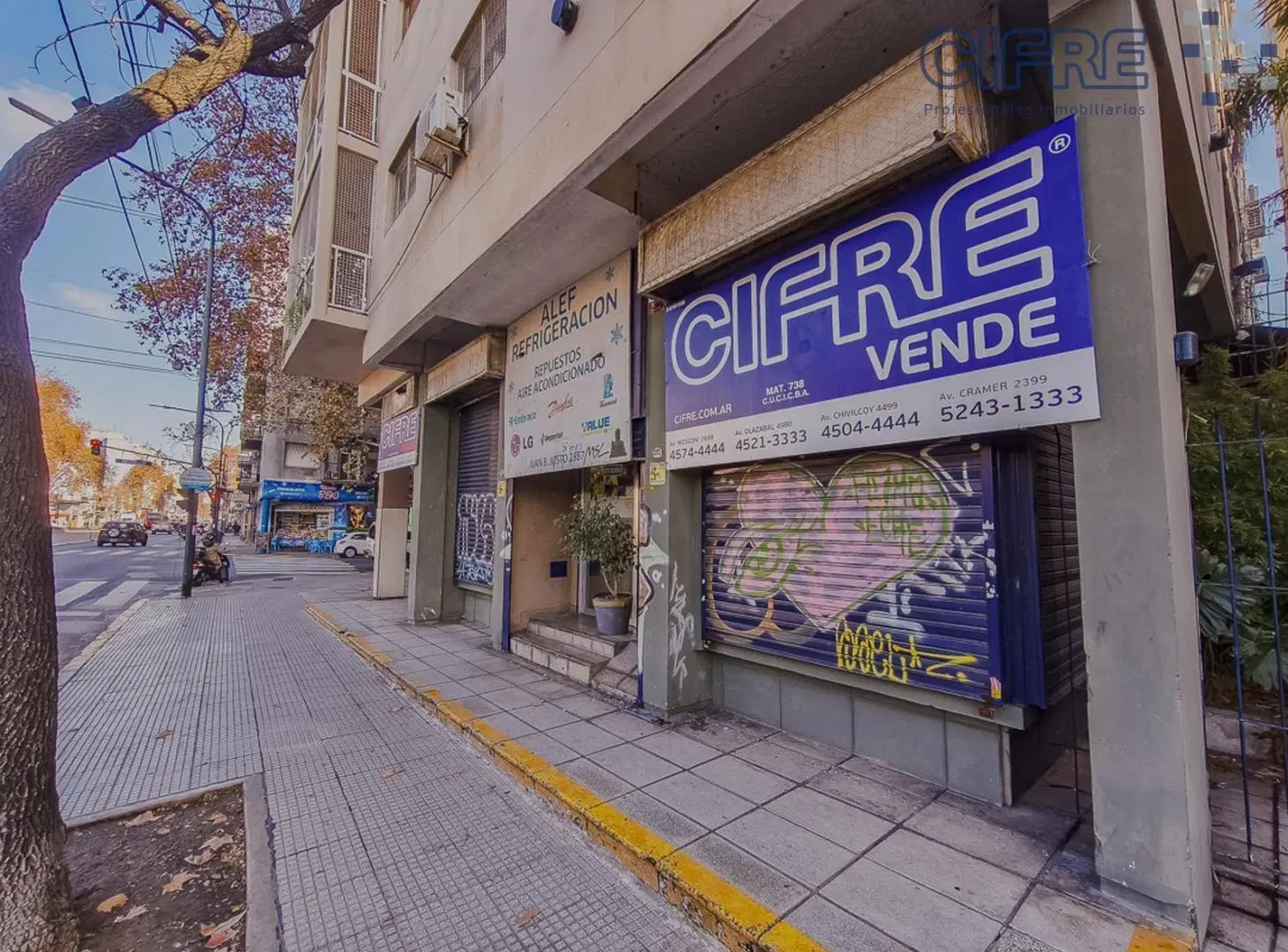 Local en esquina en Av. Juan B. Justo, Villa Crespo, luminoso con buena distribución 2