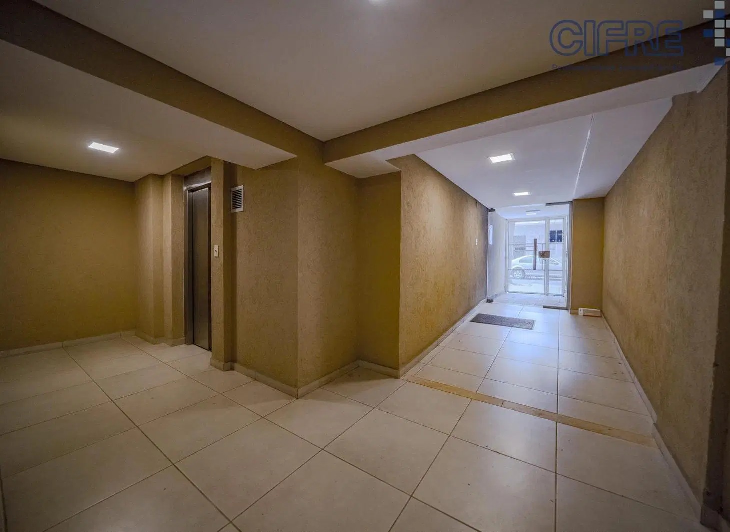 Departamento en Villa Devoto 2 ambientes al frente 2 baños, balcón aterrazado y gran patio. 5