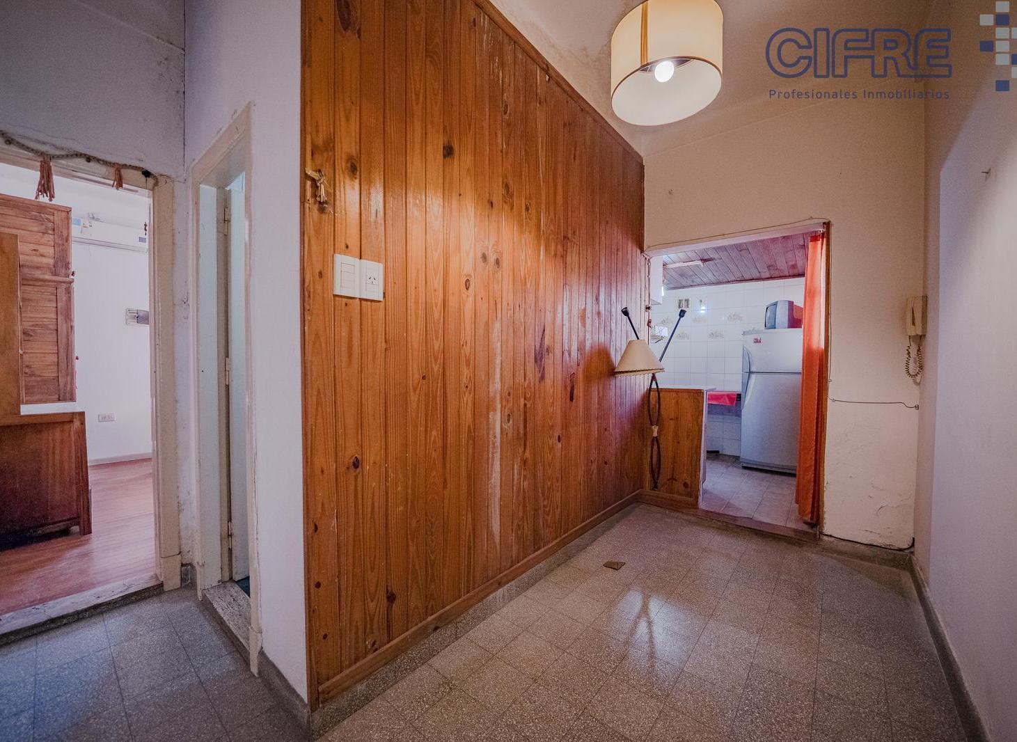 Foto de PH 3 ambientes en 2do piso por escalera. A reciclar!, imagen 2