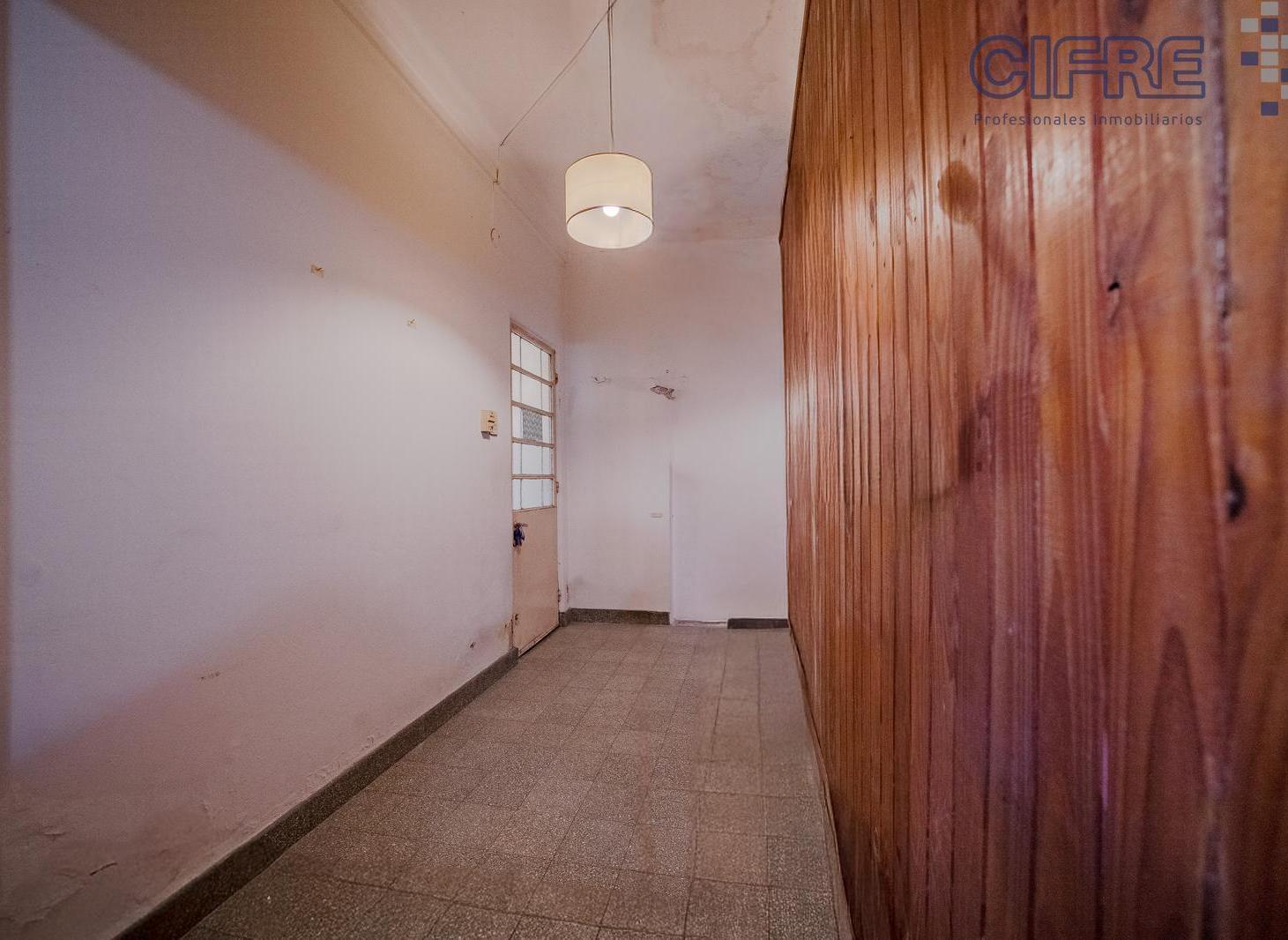 Foto de PH 3 ambientes en 2do piso por escalera. A reciclar!, imagen 5