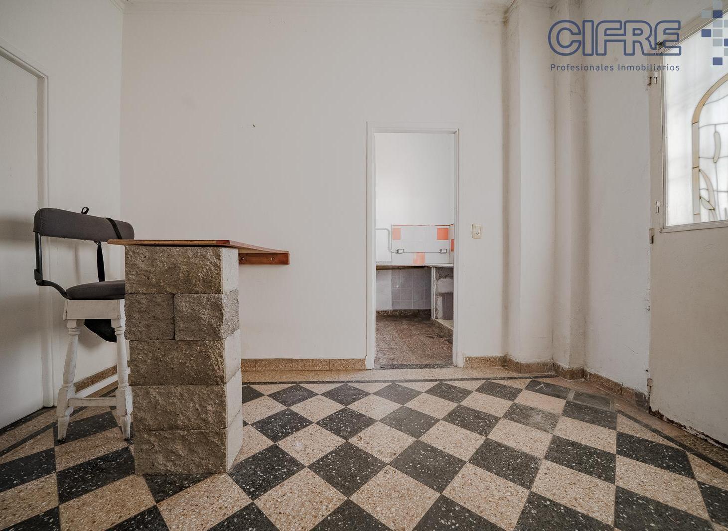 Foto de PH a refaccionar de 3 ambientes en primer piso por escalera, entrada, imagen 3