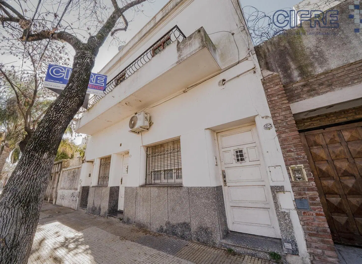 PH a refaccionar de 3 ambientes en primer piso por escalera, entrada indepte en Agronomia 1