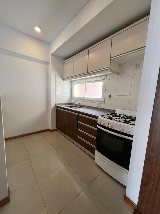 Foto de Departamento de 3 ambientes con 2 baños, balcón aterrazado, cochera, imagen 5