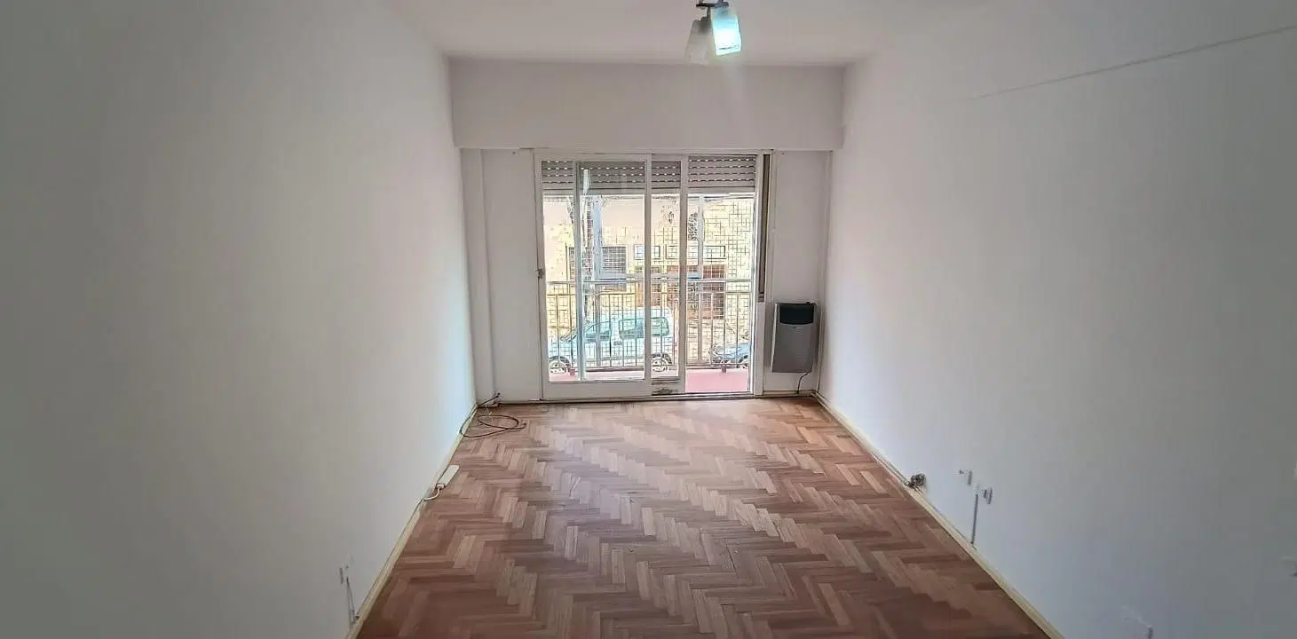 Departamento en Villa Devoto 3 ambientes al frente con balcon ycocina separada con lavadero luminoso 3
