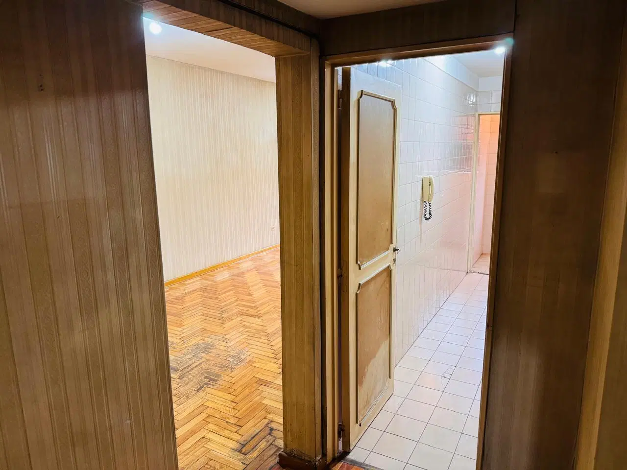 Departamento de 2 ambientes amplios con balcón y patio 5