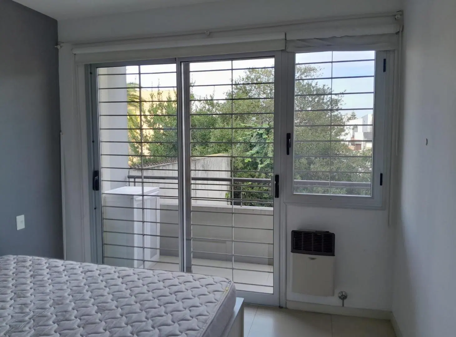 Departamento de 2 ambientes muy luminoso con cochera fija y cubierta 8