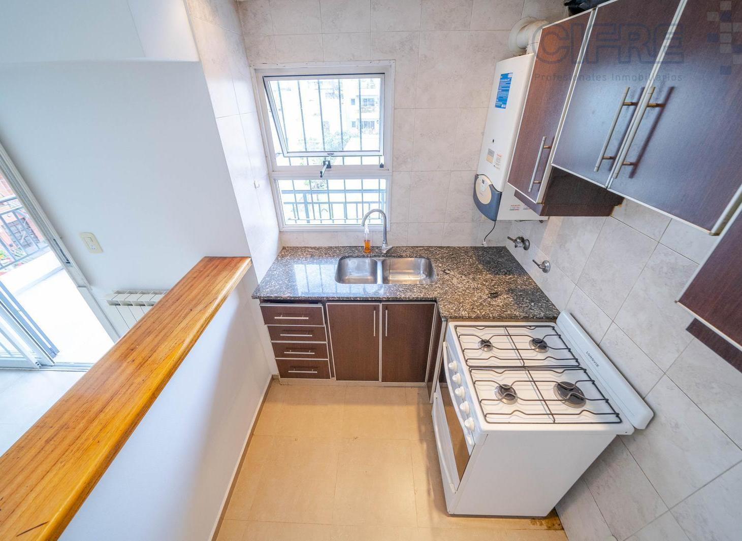 Foto de Departamento de 2 ambientes en alquiler con balcón en Villa Pueyrredón, imagen 1