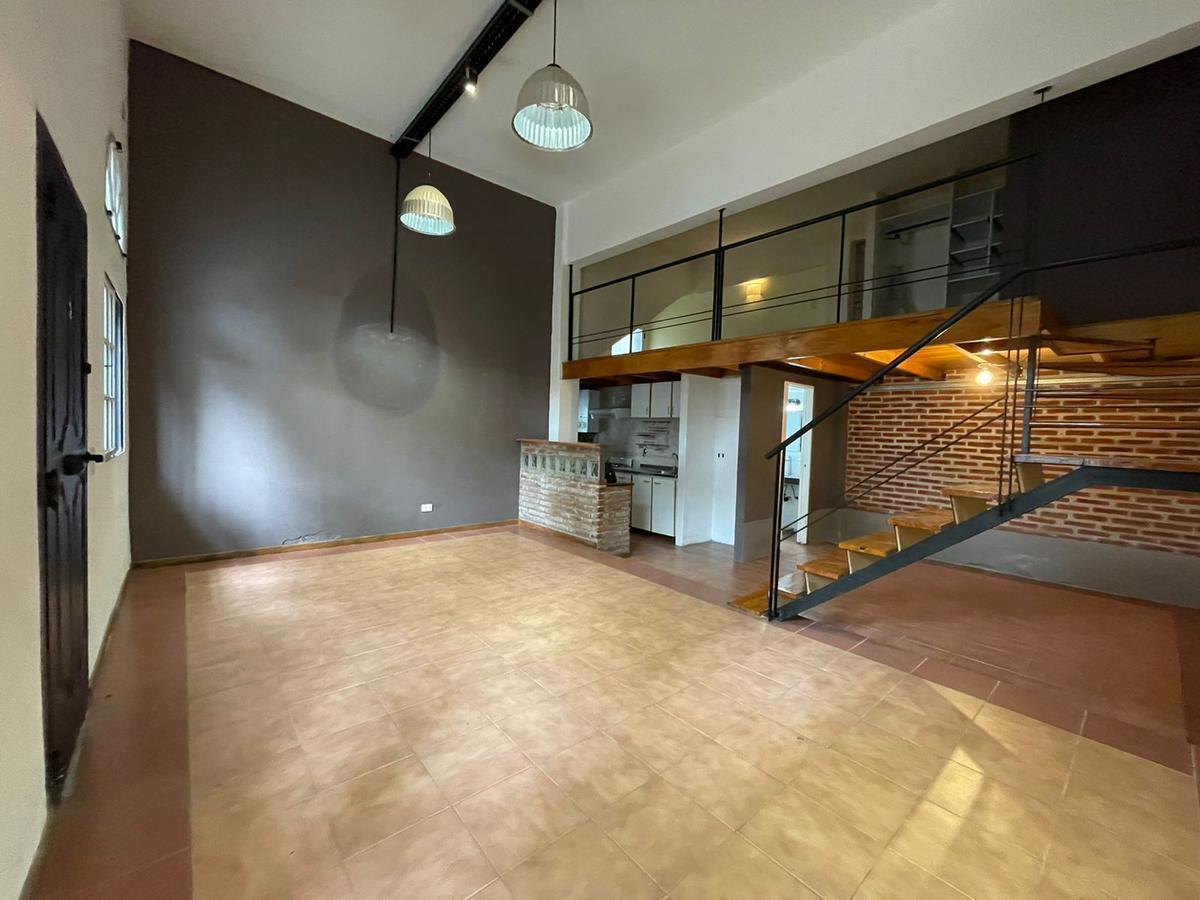 Foto de Espectacular PH tipo loft de 2 ambientes al frente con entrada, imagen 5