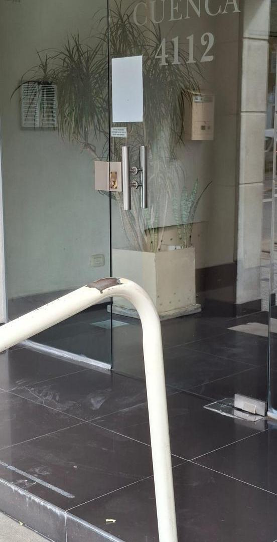 Foto de Departamento 1 ambiente con balcón al frente en Villa Pueyrredón, imagen 2