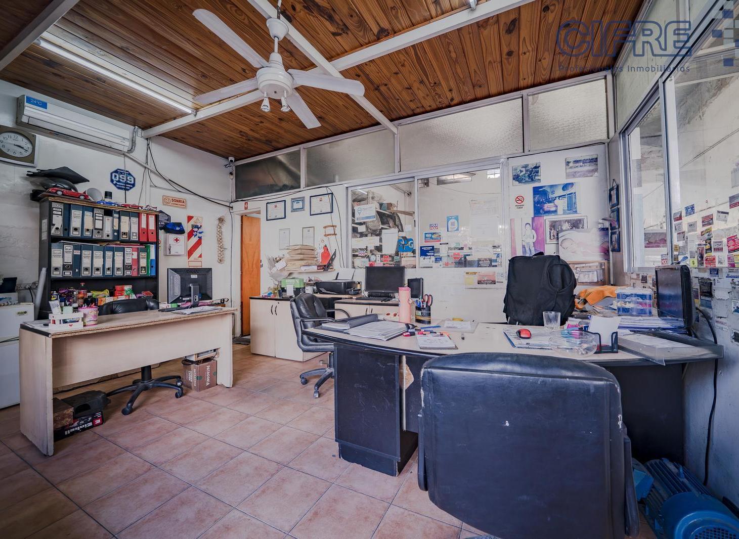 Foto de Local en lote propio 591m2 cubiertos en Villa Pueyrredon 8,70 x 50, imagen 1