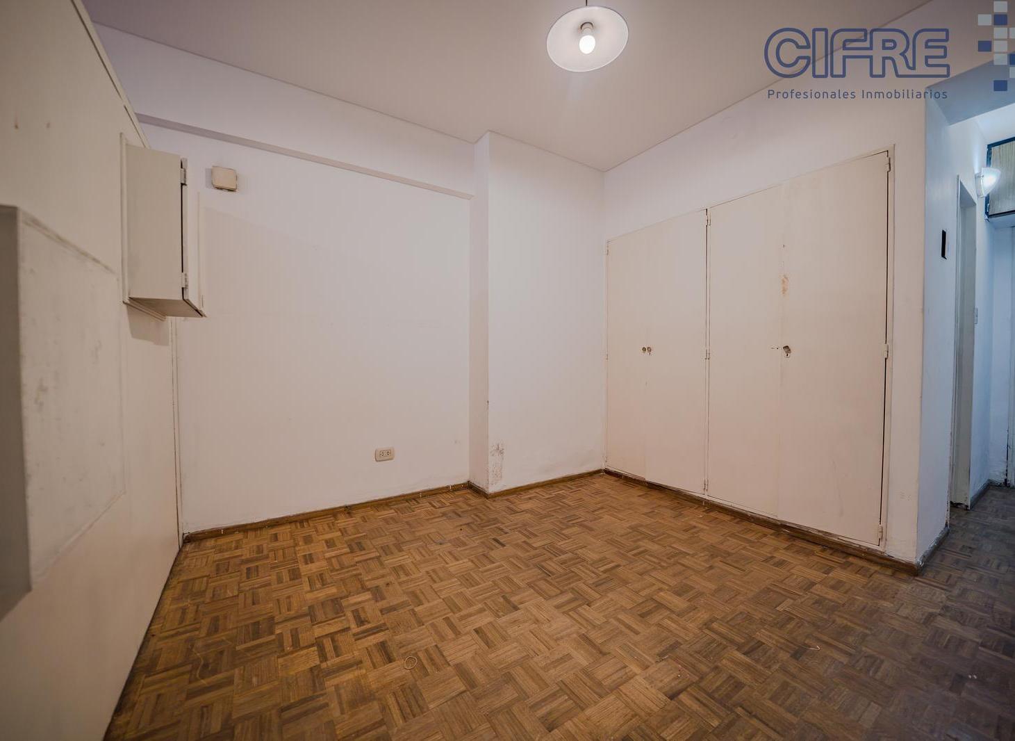 Foto de Departamento en PB de 1 ambiente y medio, cocina separada y pequeño, imagen 5