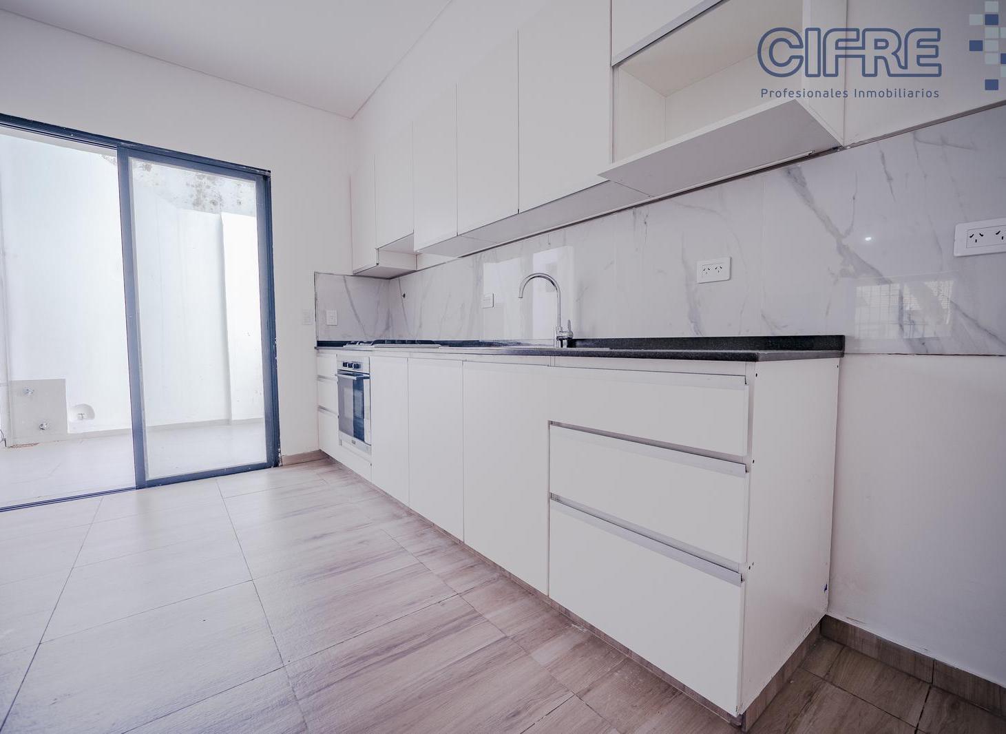 Foto de PH 4 ambientes con Patio, Parrilla y terraza propia Villa Pueyrredon, imagen 4