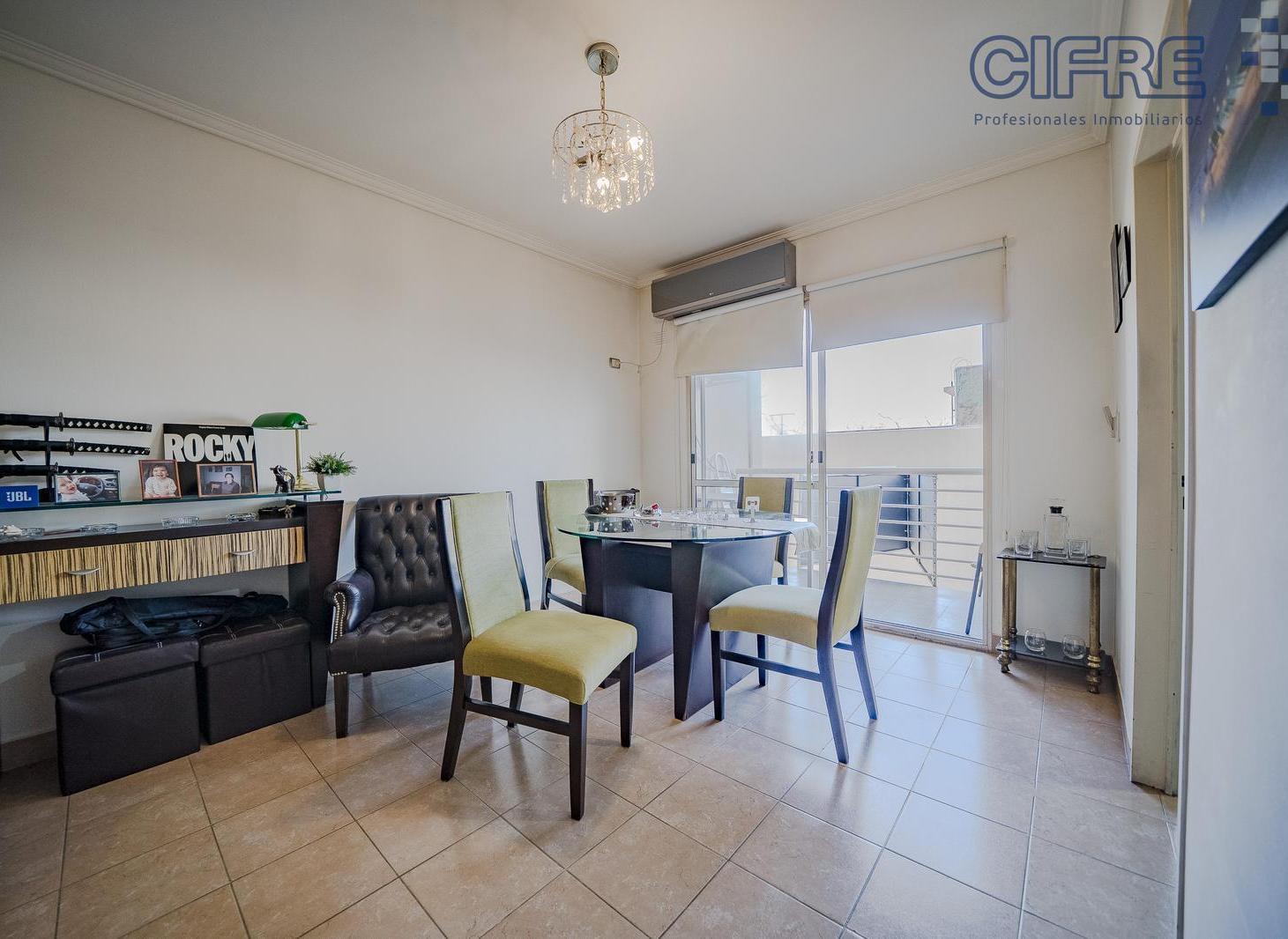 Foto de Departamento 2 ambientes con balcón y cochera fija en Villa Pueyrredón., imagen 1