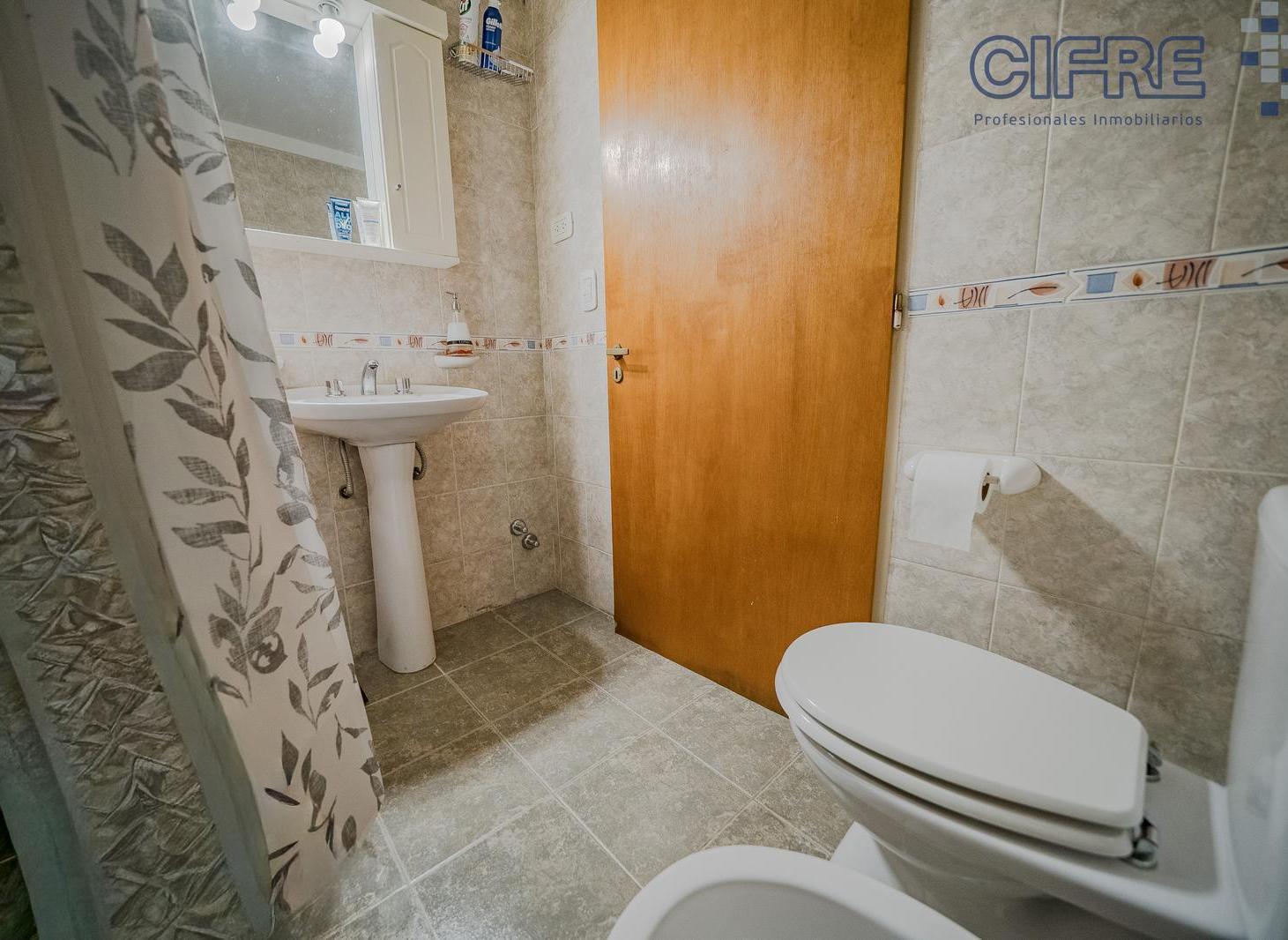 Foto de Departamento 2 ambientes con balcón y cochera fija en Villa Pueyrredón., imagen 5