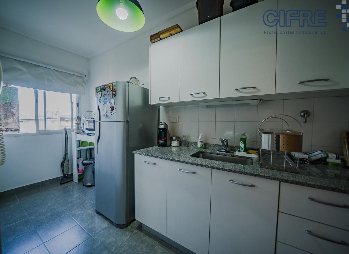 Foto de Departamento 2 ambientes con balcón y cochera fija en Villa Pueyrredón., imagen 3
