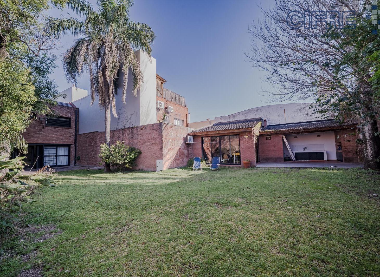Foto de Espectacular Casa de 6 ambientes, 4 dormitorios, 3 Baños, Cochera, imagen 1