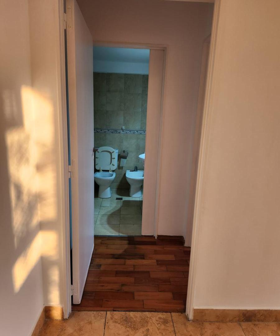 Foto de Departamento de 2 ambientes al frente con amplio balcón, muy luminoso., imagen 2