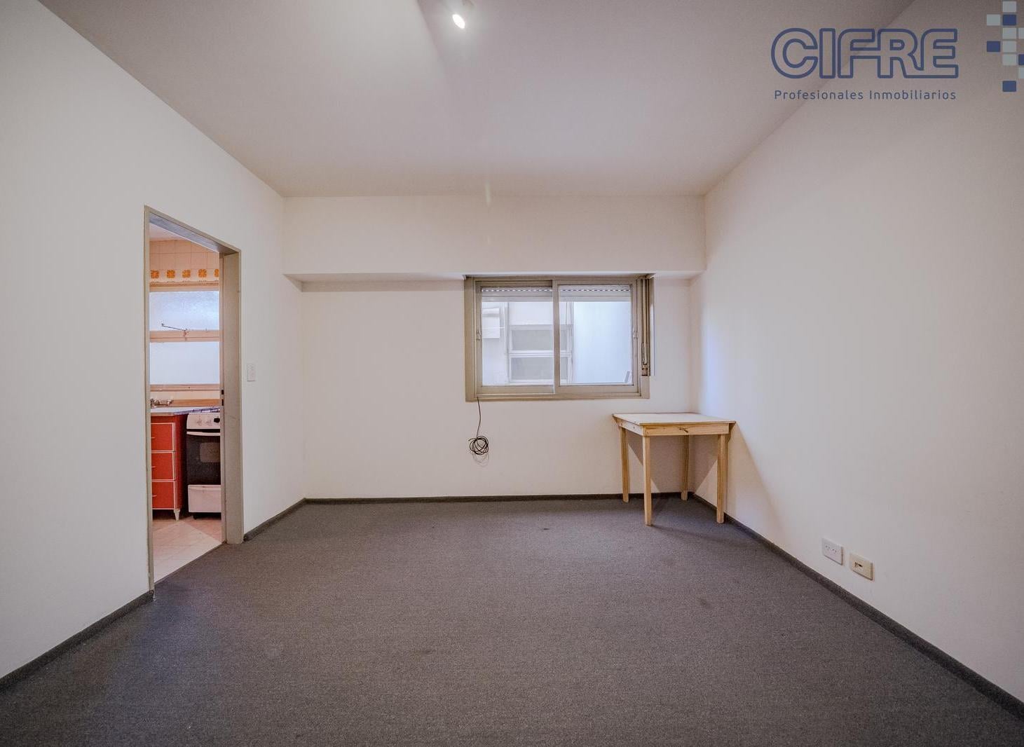 Foto de Mono ambiente con placard y cocina separada en Villa Pueyrredon., imagen 5