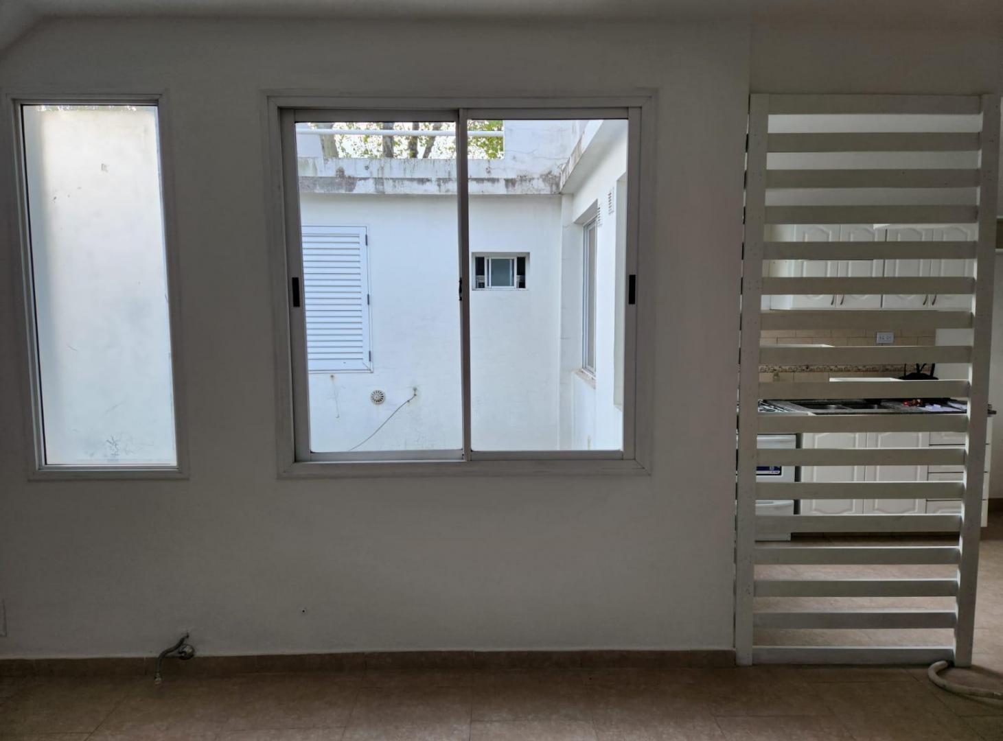 Foto de PH de 3 ambientes en 1er piso por escalera con terraza propia., imagen 5