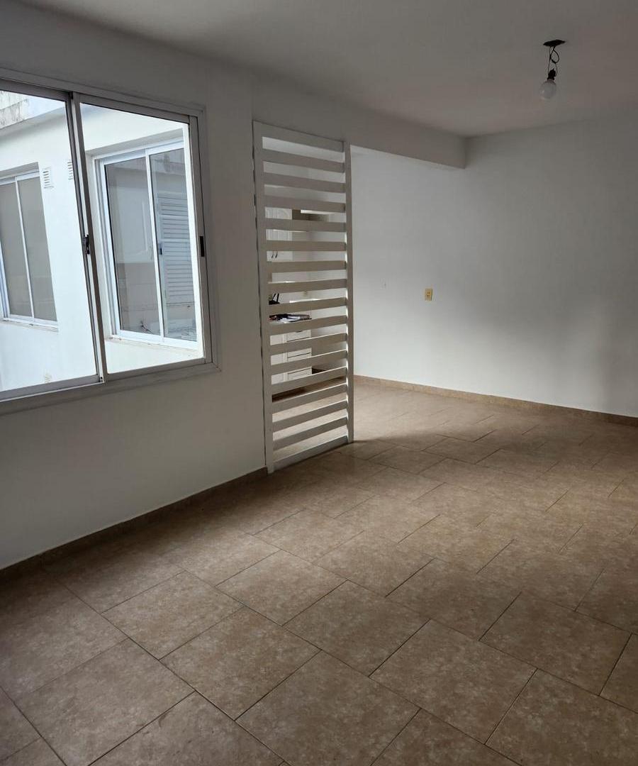 Foto de PH de 3 ambientes en 1er piso por escalera con terraza propia., imagen 4