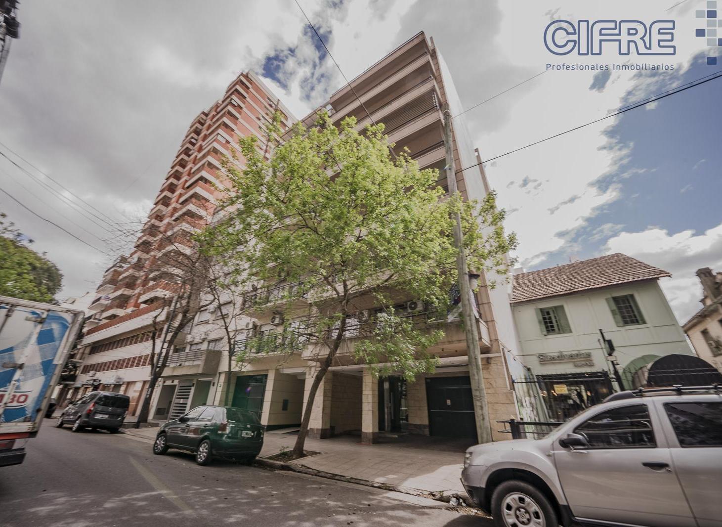 Foto de Departamento Semipiso de 4 ambientes con 3 baños y balcón aterrazado y, imagen 2