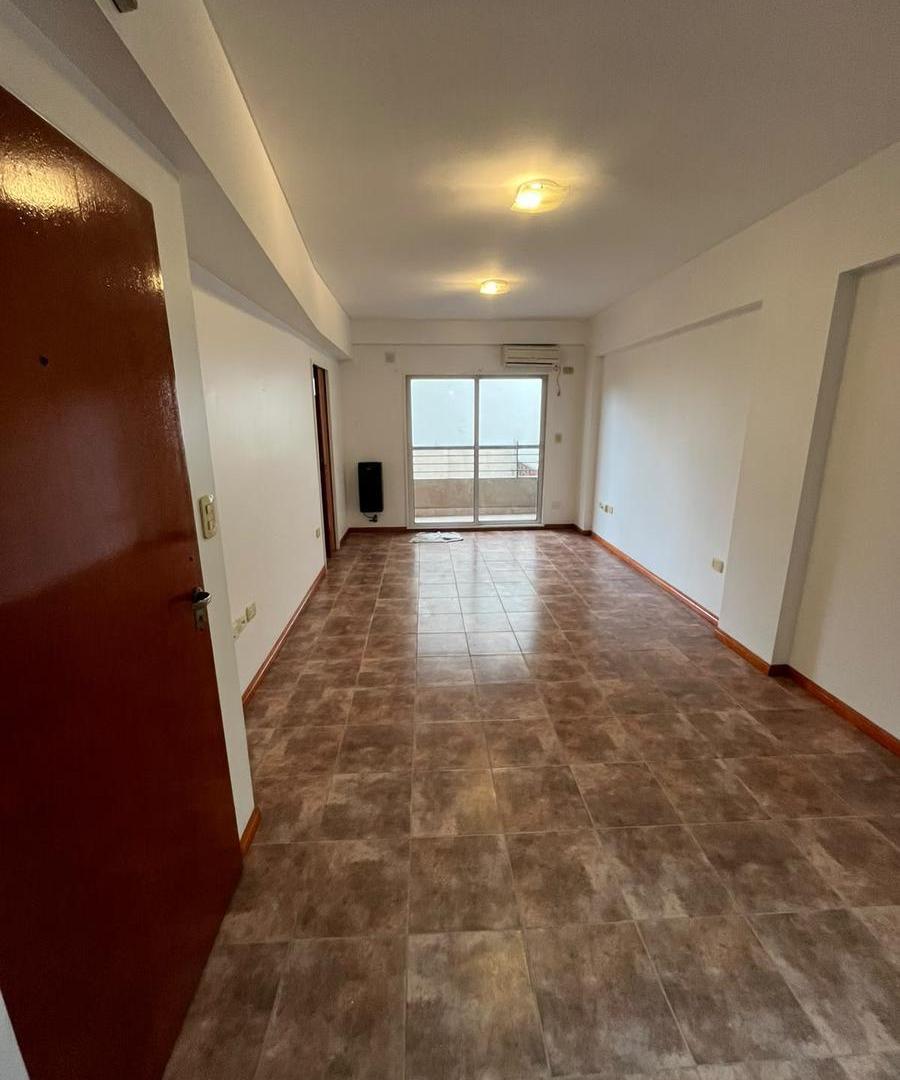 Foto de Departamento Monoambiente con balcón - Villa Pueyrredon, imagen 2